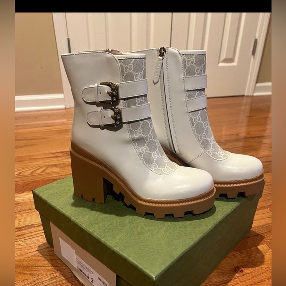 Gucci Kensington Double Crystal Buckle Bootie White GG Canvas & Leather Size 41 - Picture 1 of 10